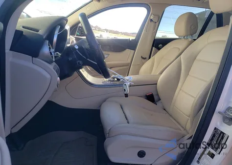 2019 Mercedes-Benz Glc 300 4Matic z USA, uszkodzony, nr VIN WDC0G4KB0KF665881